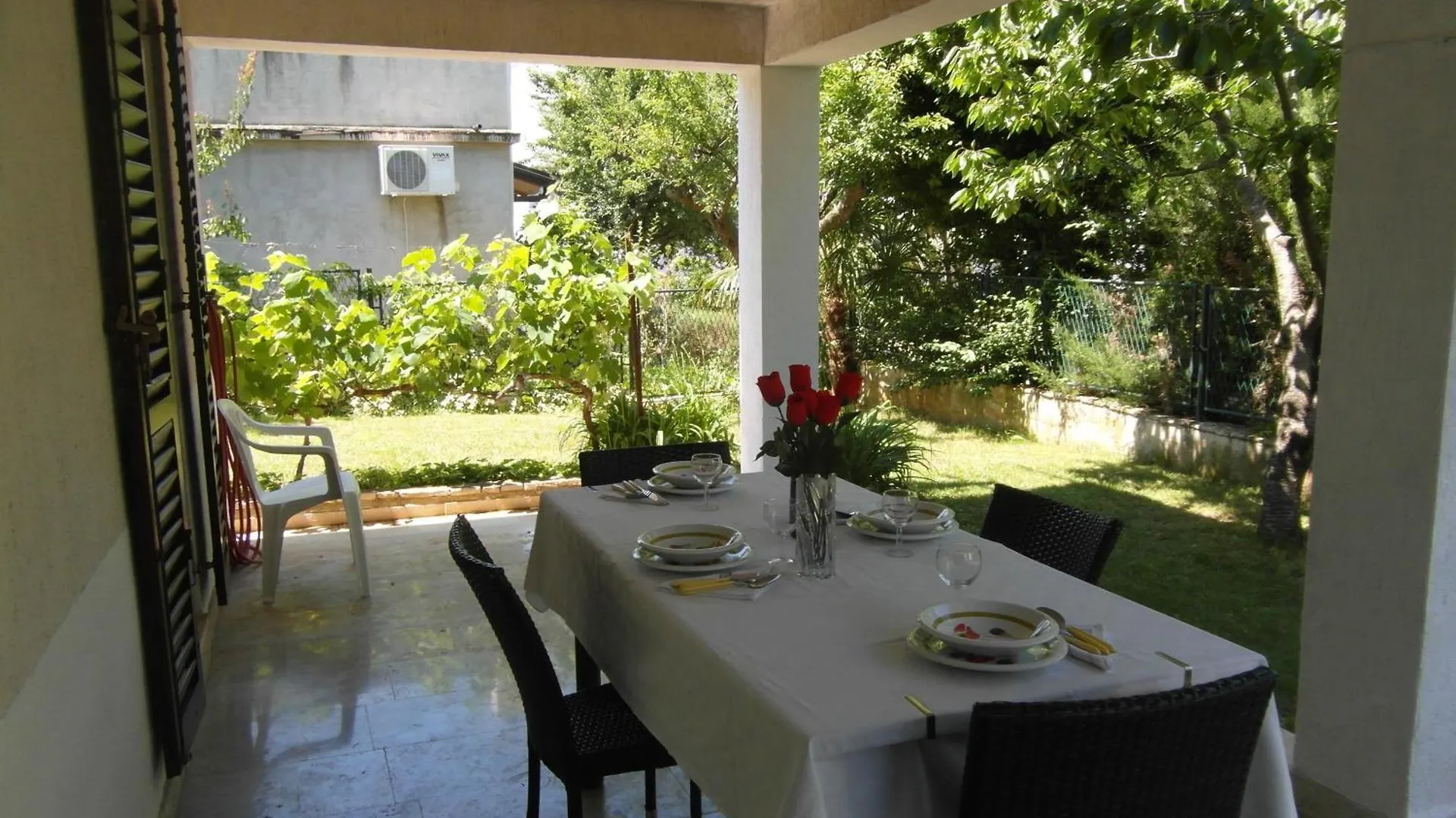 Gemuetliches Appartement Mit Terrasse In Strandnaehe Pjescana Uvala Apartment