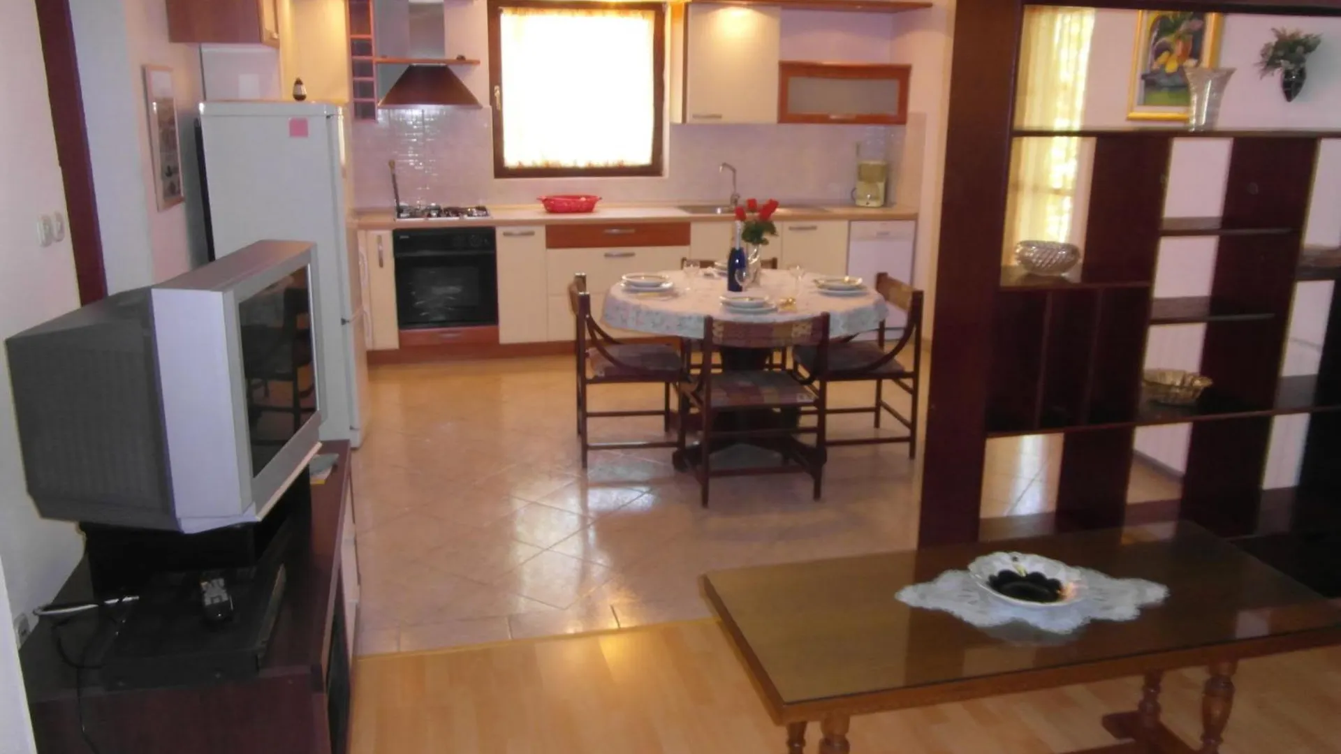 Gemuetliches Appartement Mit Terrasse In Strandnaehe Pjescana Uvala 0*,